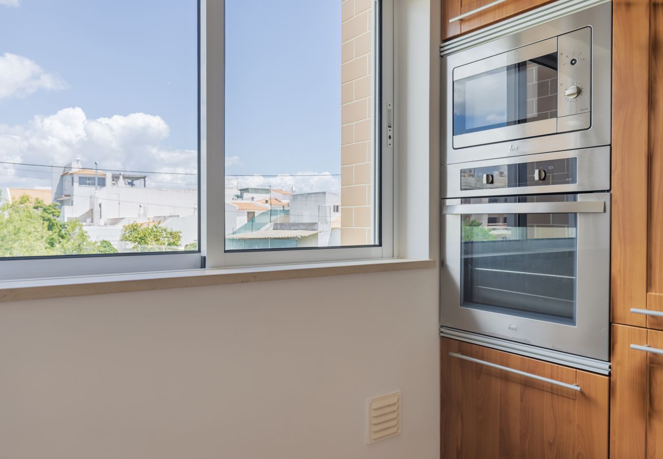 Apartment in Portimão - 2 Bedroom Relax in Alvor by Innkeeper 