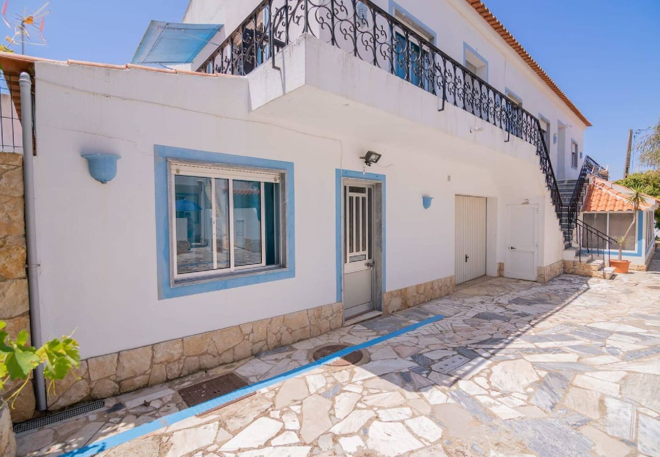Apartment in Guia - Casinha I by Innkeeper 