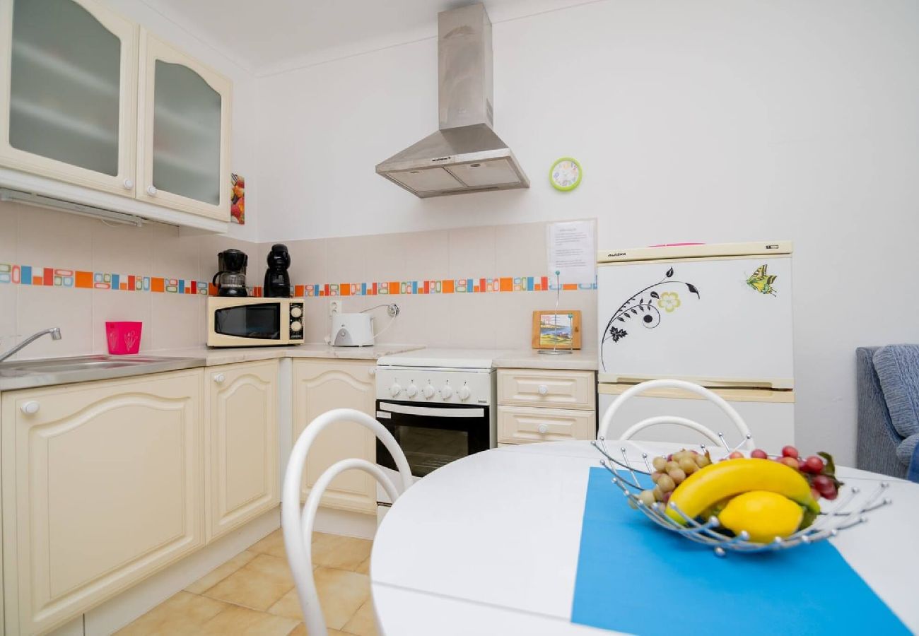 Apartment in Guia - Casinha I by Innkeeper 