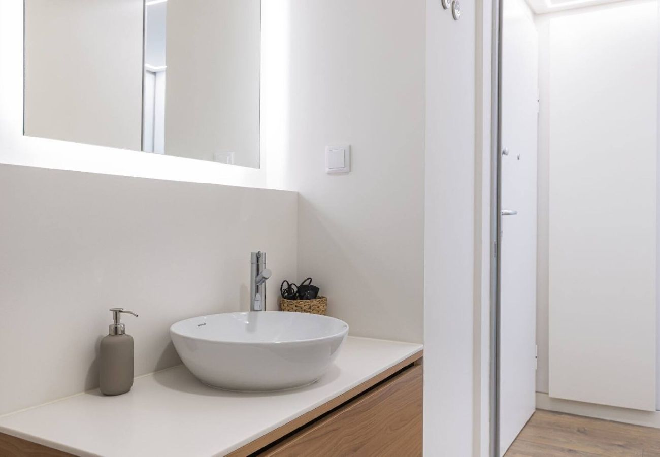 Apartment in Lisbon - Duque de Loule 44 by Innkeeper 