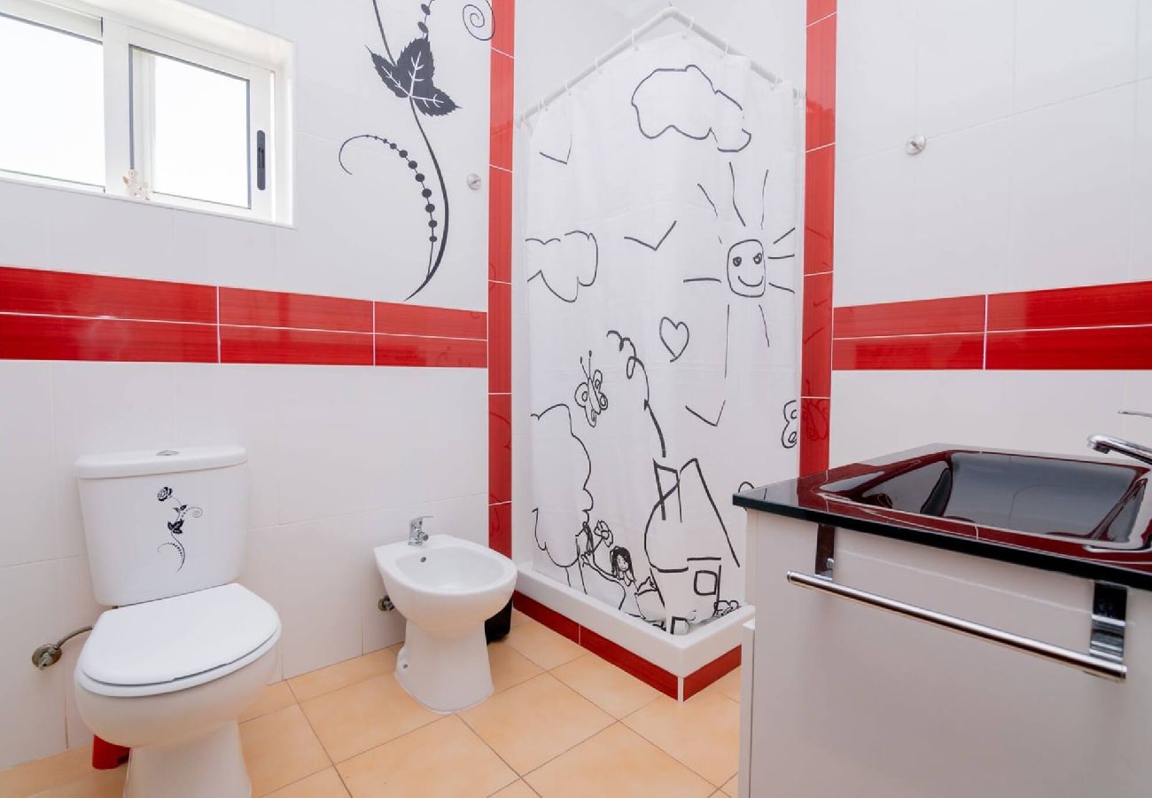 Apartment in Guia - Casinha VII by Innkeeper 