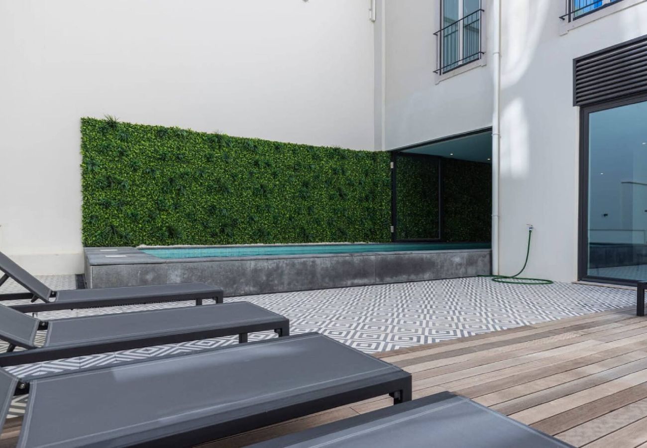 Apartment in Lisbon - Luxury Casal Ribeiro I by Innkeeper 