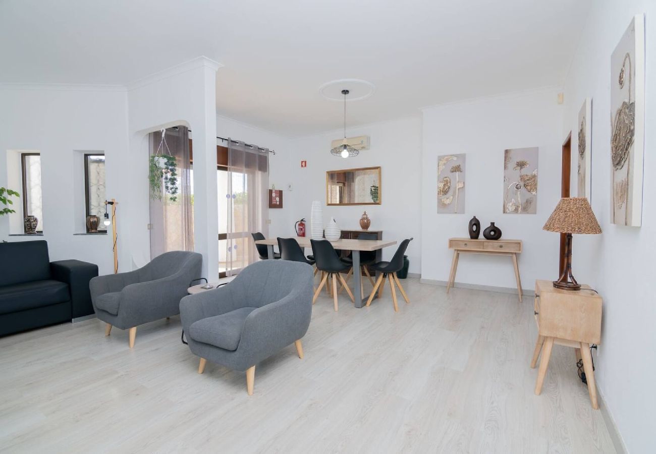 Villa in Guia - Estrela do Mar
