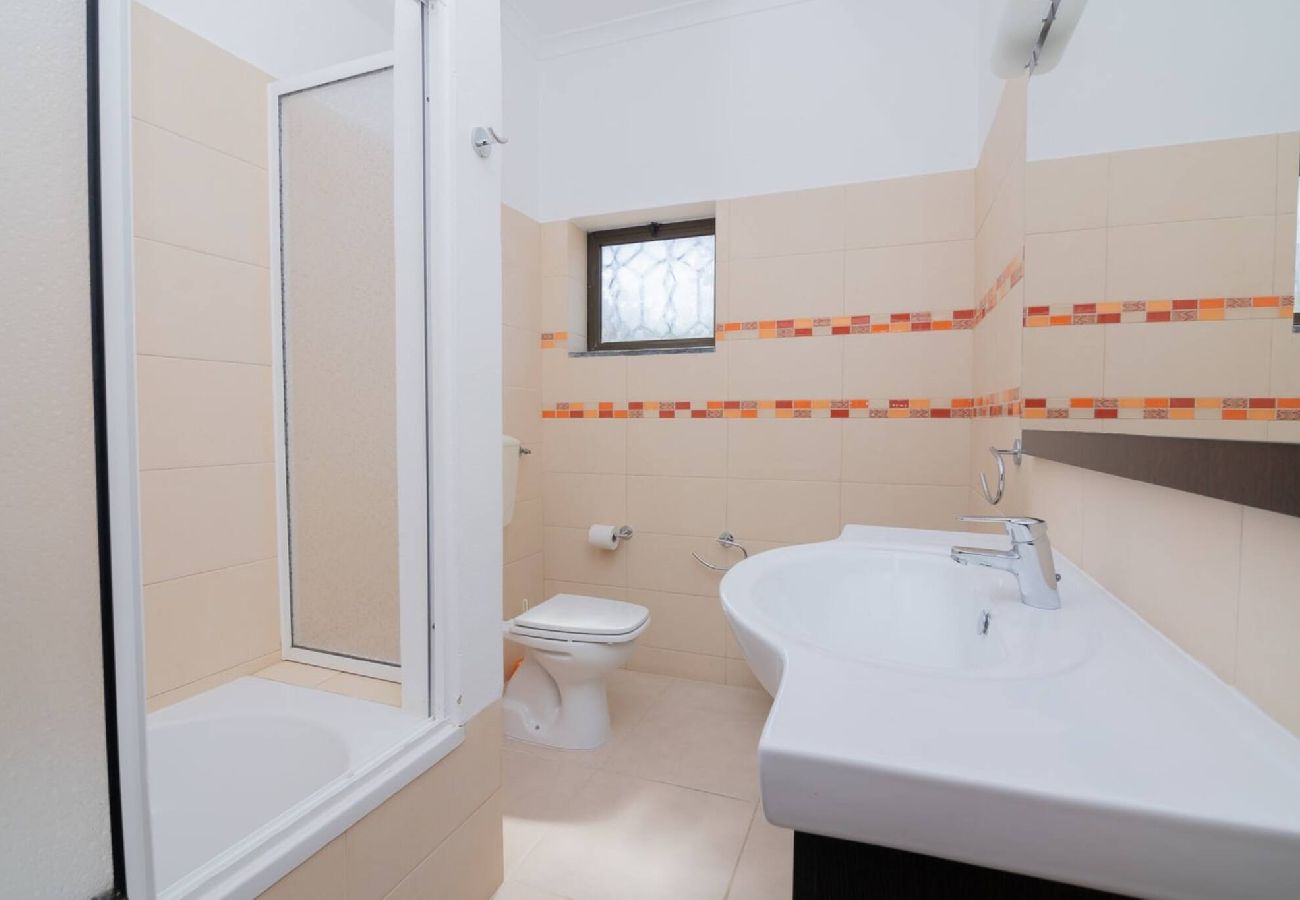 Villa in Guia - Estrela do Mar