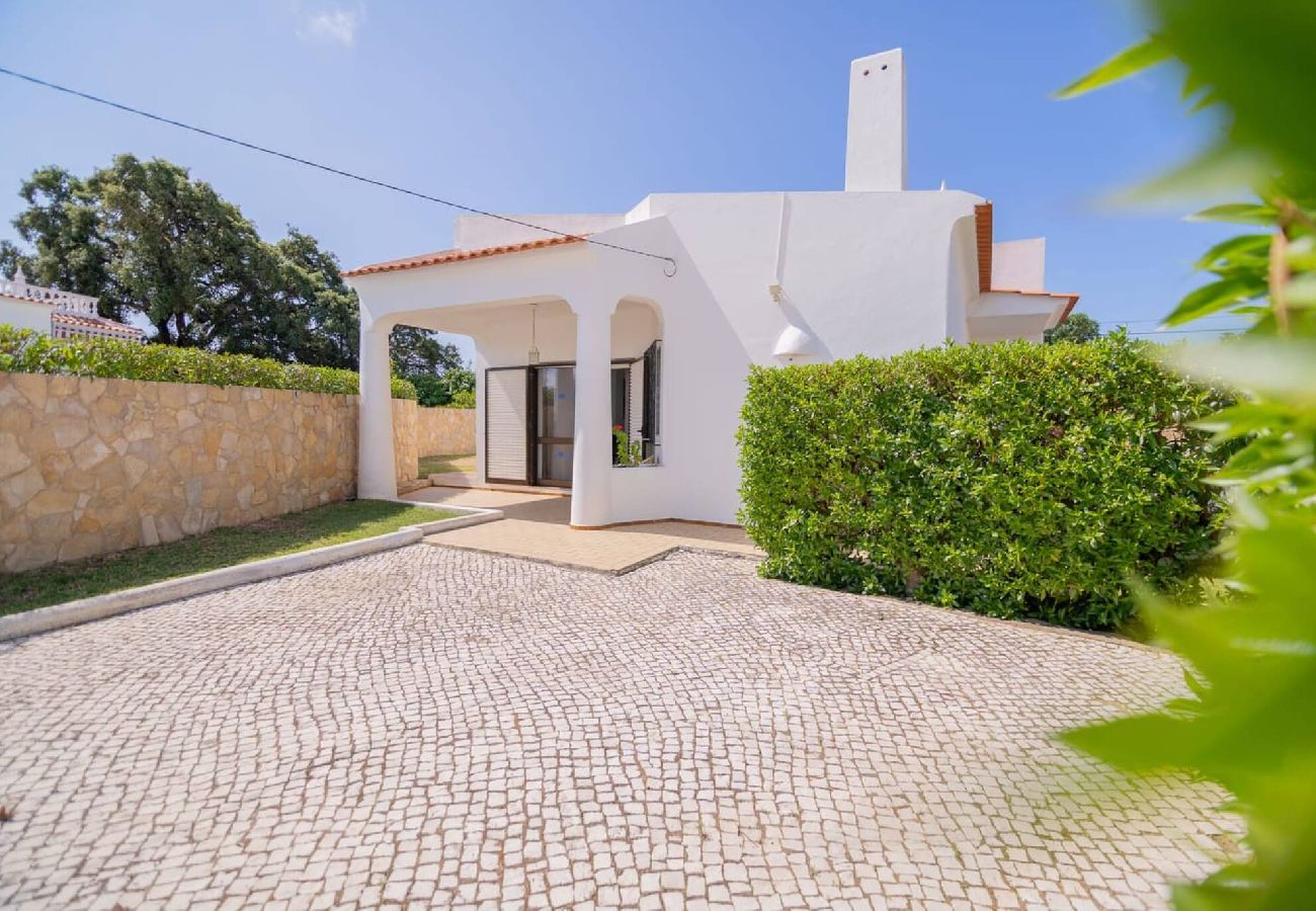 Villa in Guia - Estrela do Mar