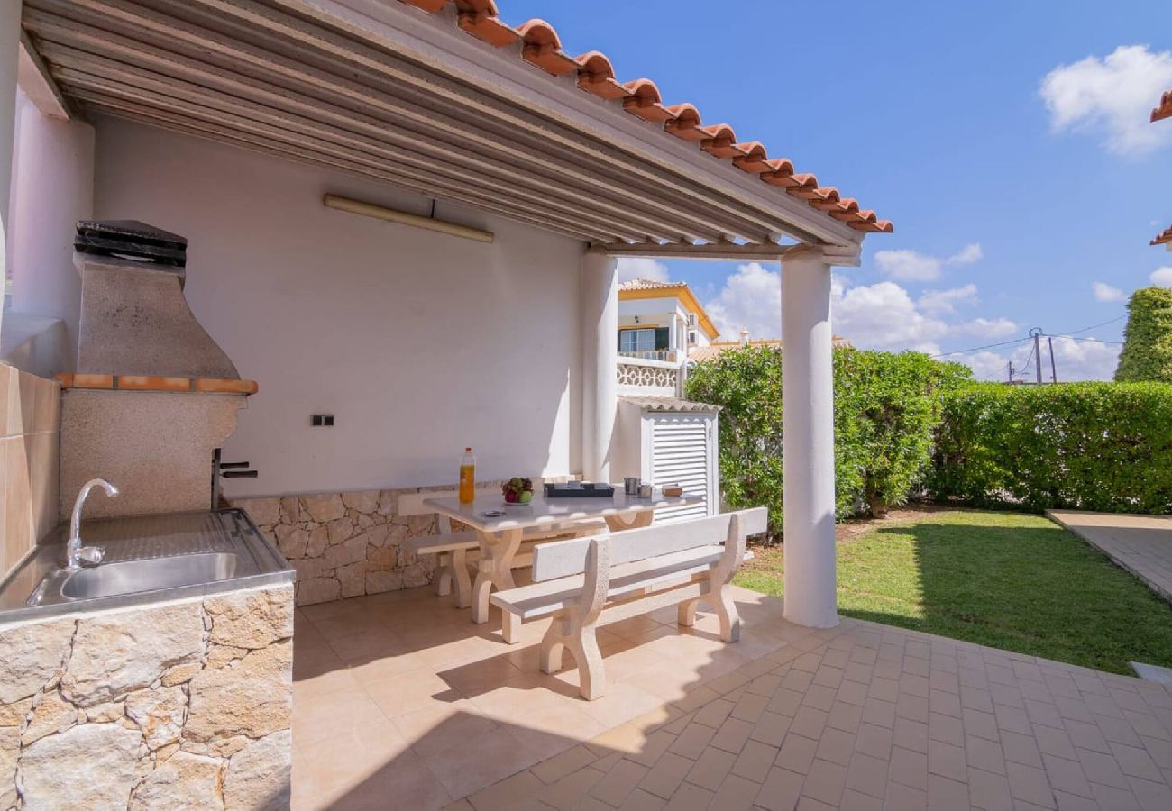 Villa in Guia - Estrela do Mar