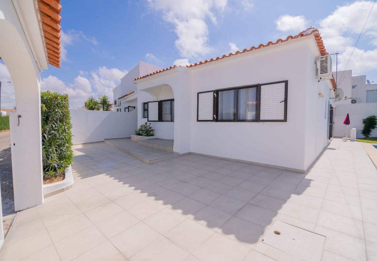 Villa in Guia - Avo Isabel by Innkeeper 