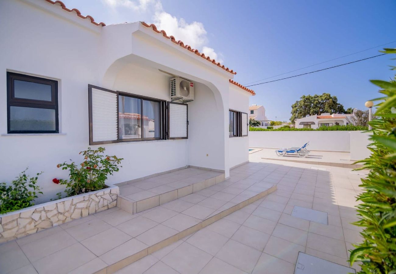 Villa in Guia - Avo Isabel by Innkeeper 