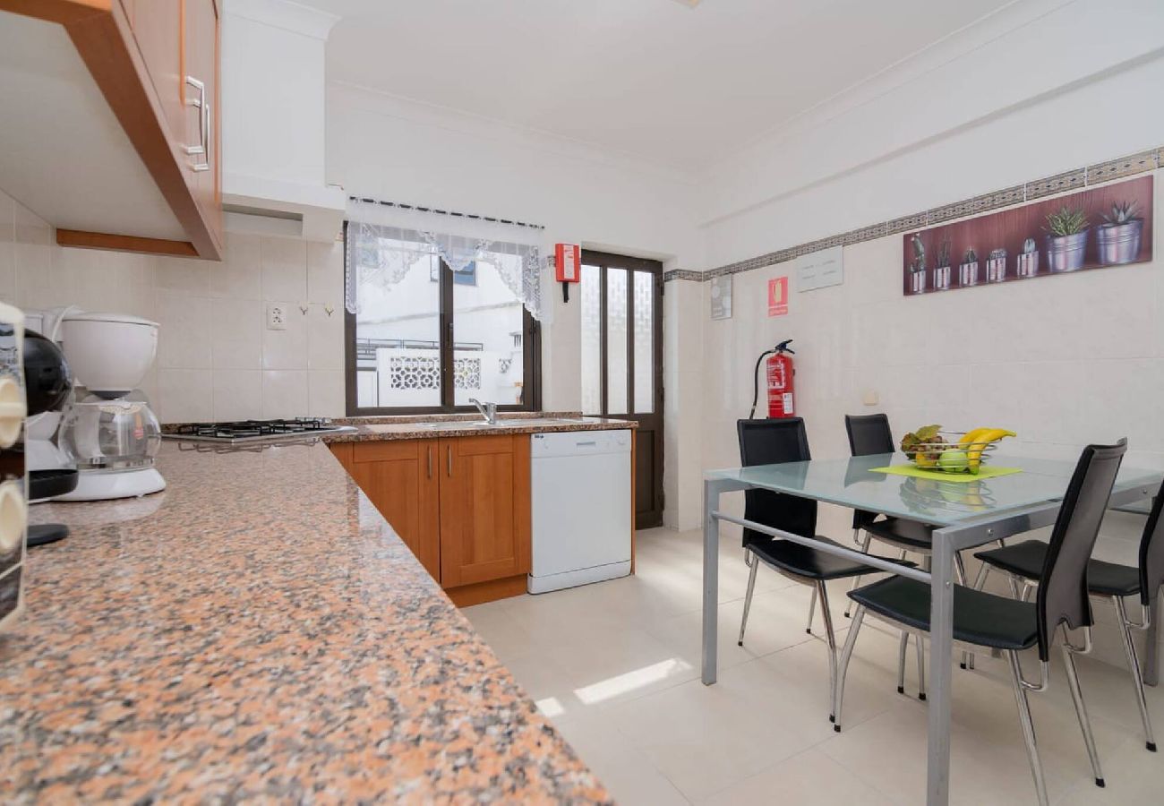 Villa in Guia - Avo Isabel by Innkeeper 