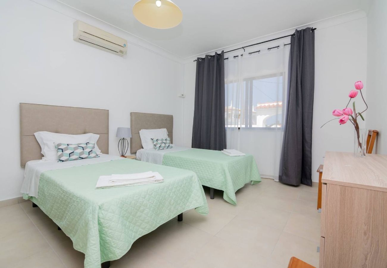 Villa in Guia - Avo Isabel by Innkeeper 