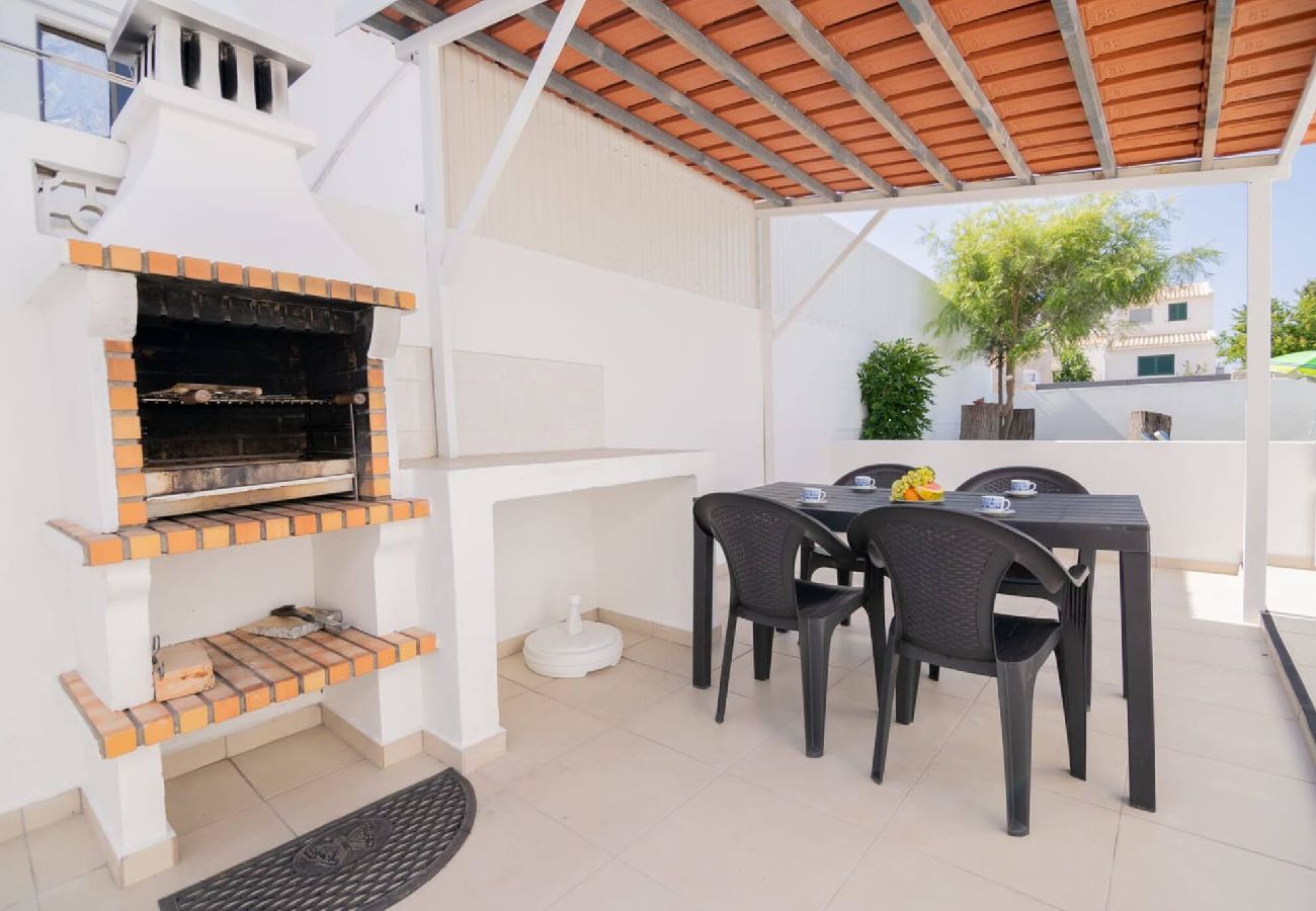 Villa in Guia - Avo Isabel by Innkeeper 