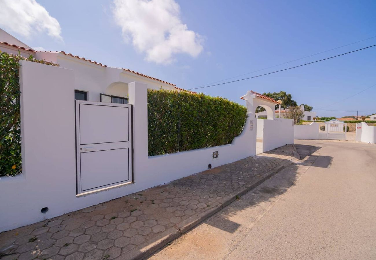 Villa in Guia - Avo Isabel by Innkeeper 