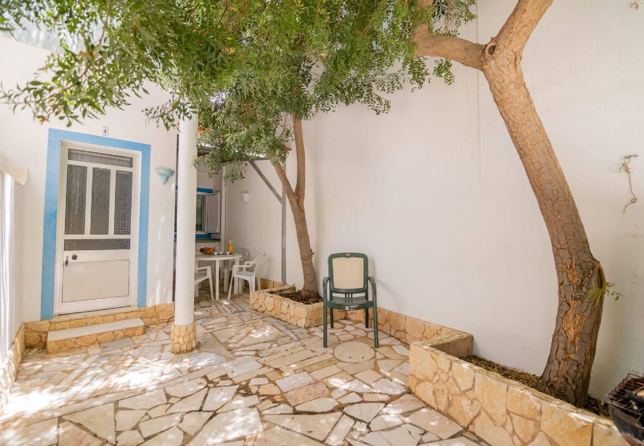 Apartment in Guia - Casinha IV by Innkeeper 