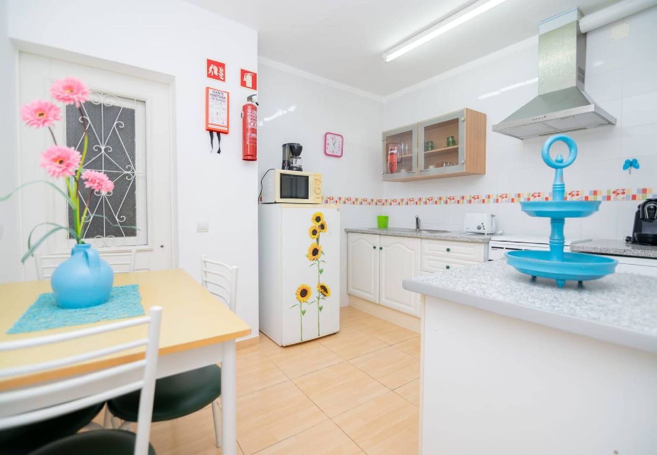 Apartment in Guia - Casinha IV by Innkeeper 