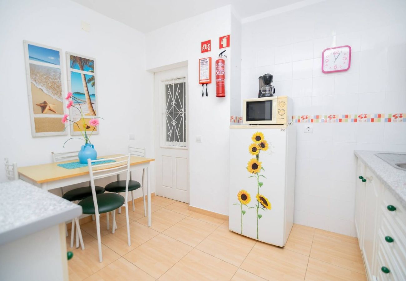 Apartment in Guia - Casinha IV by Innkeeper 