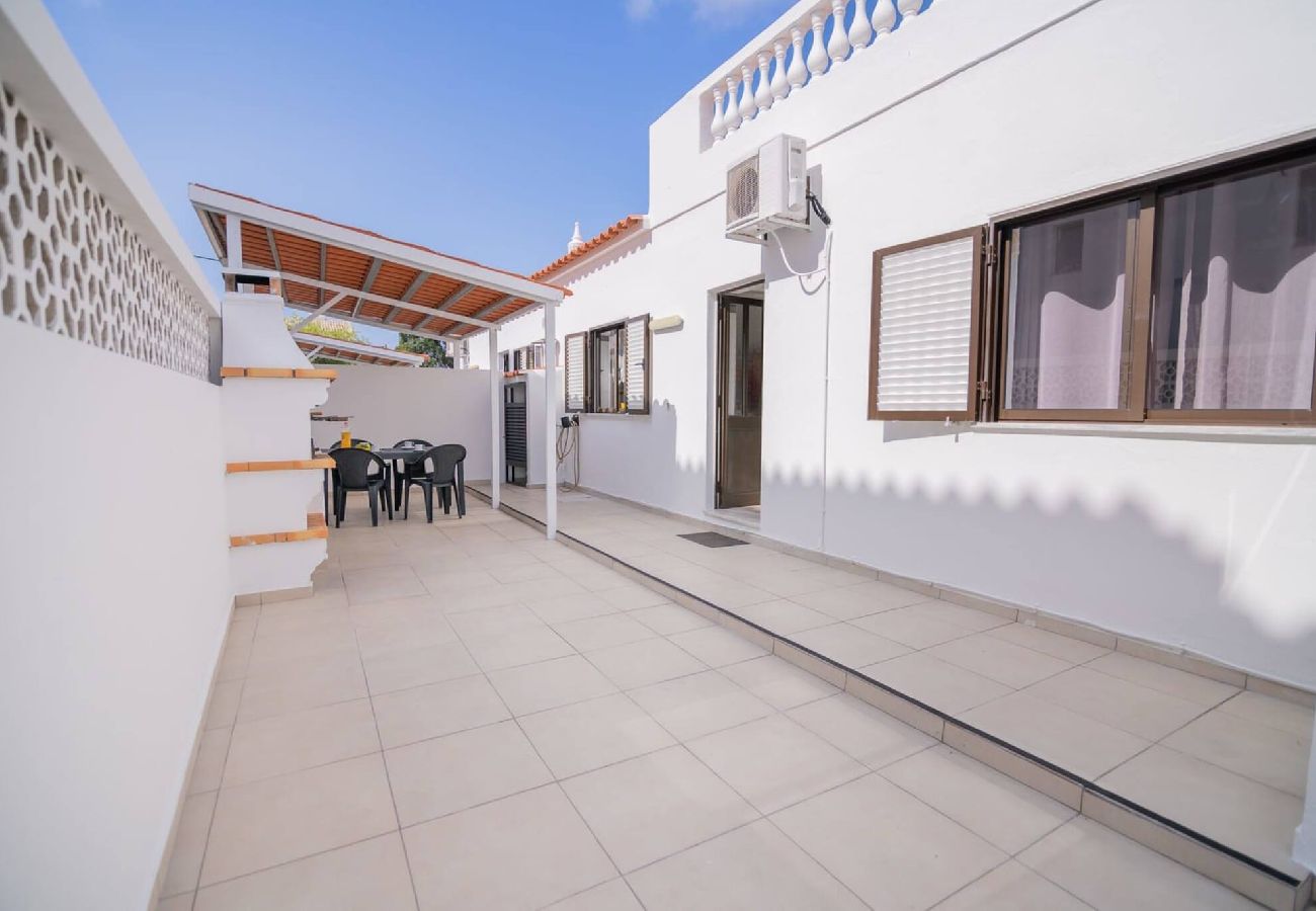Villa in Guia - Avo Vitoria by Innkeeper 