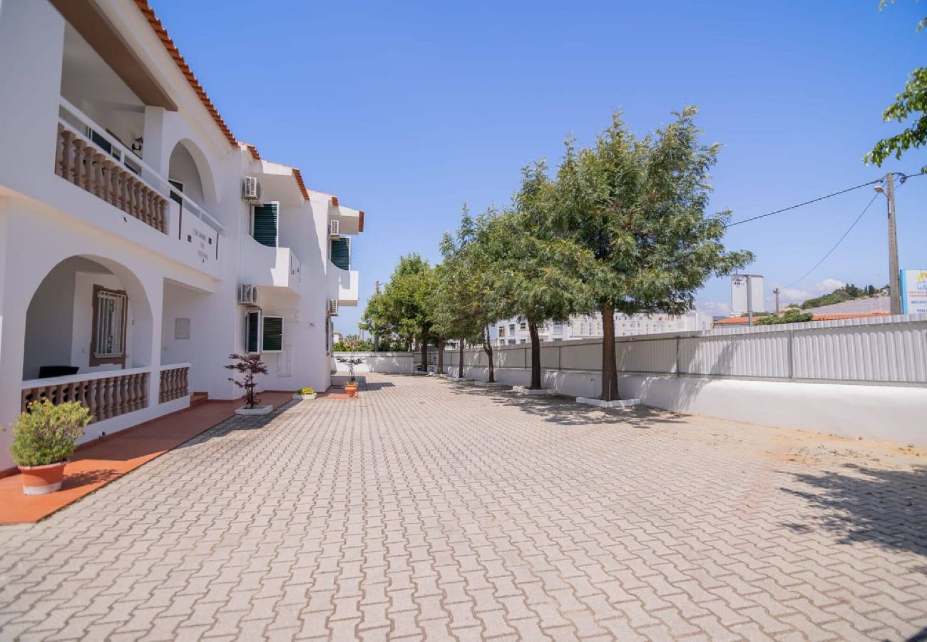 Apartment in Guia - Galé Tomas by Innkeeper 