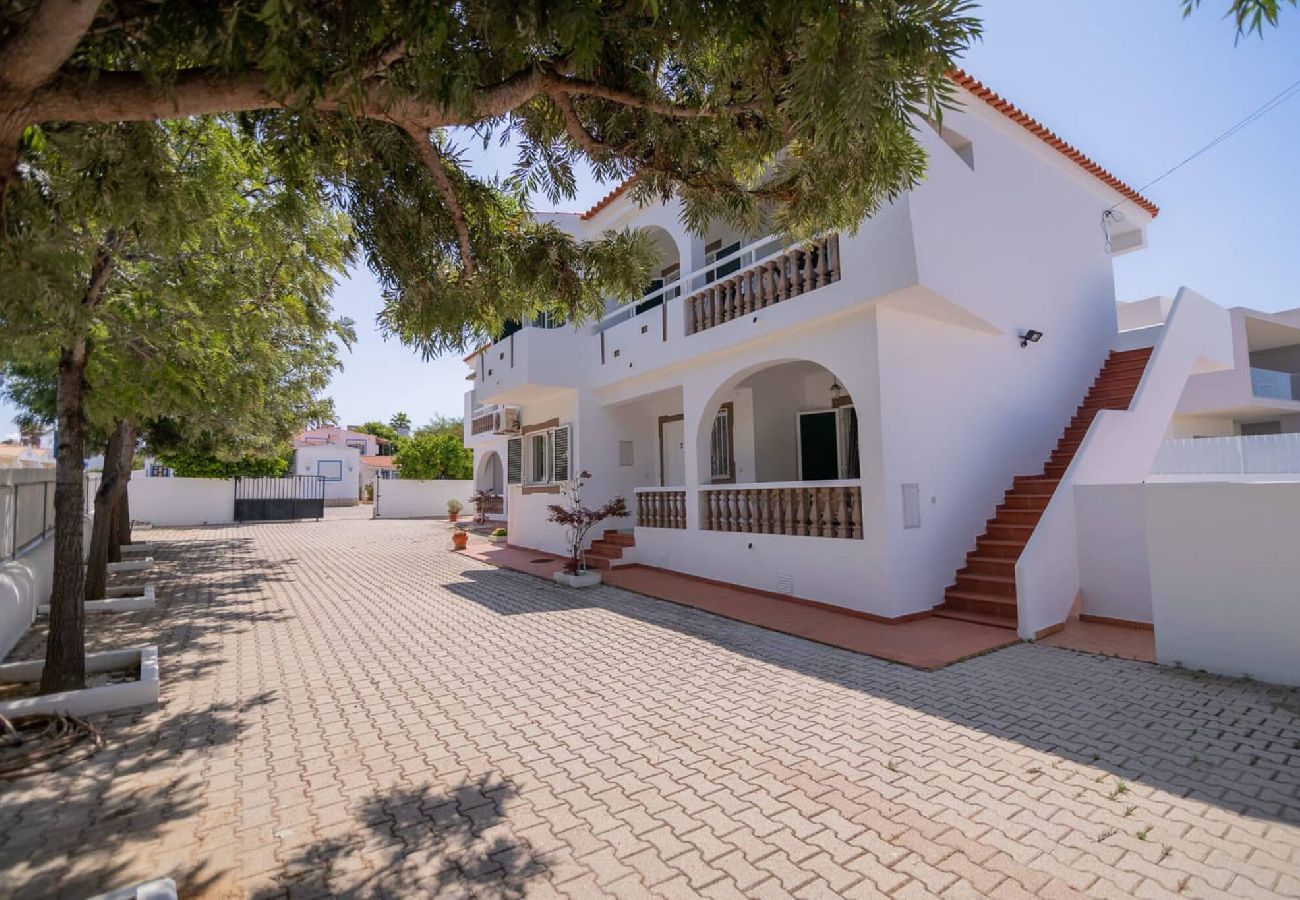 Apartment in Guia - Galé Tomas by Innkeeper 