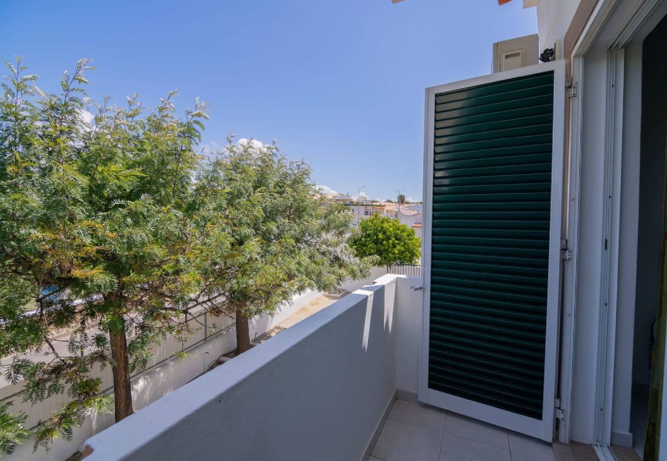 Apartment in Guia - Galé Tomas by Innkeeper 