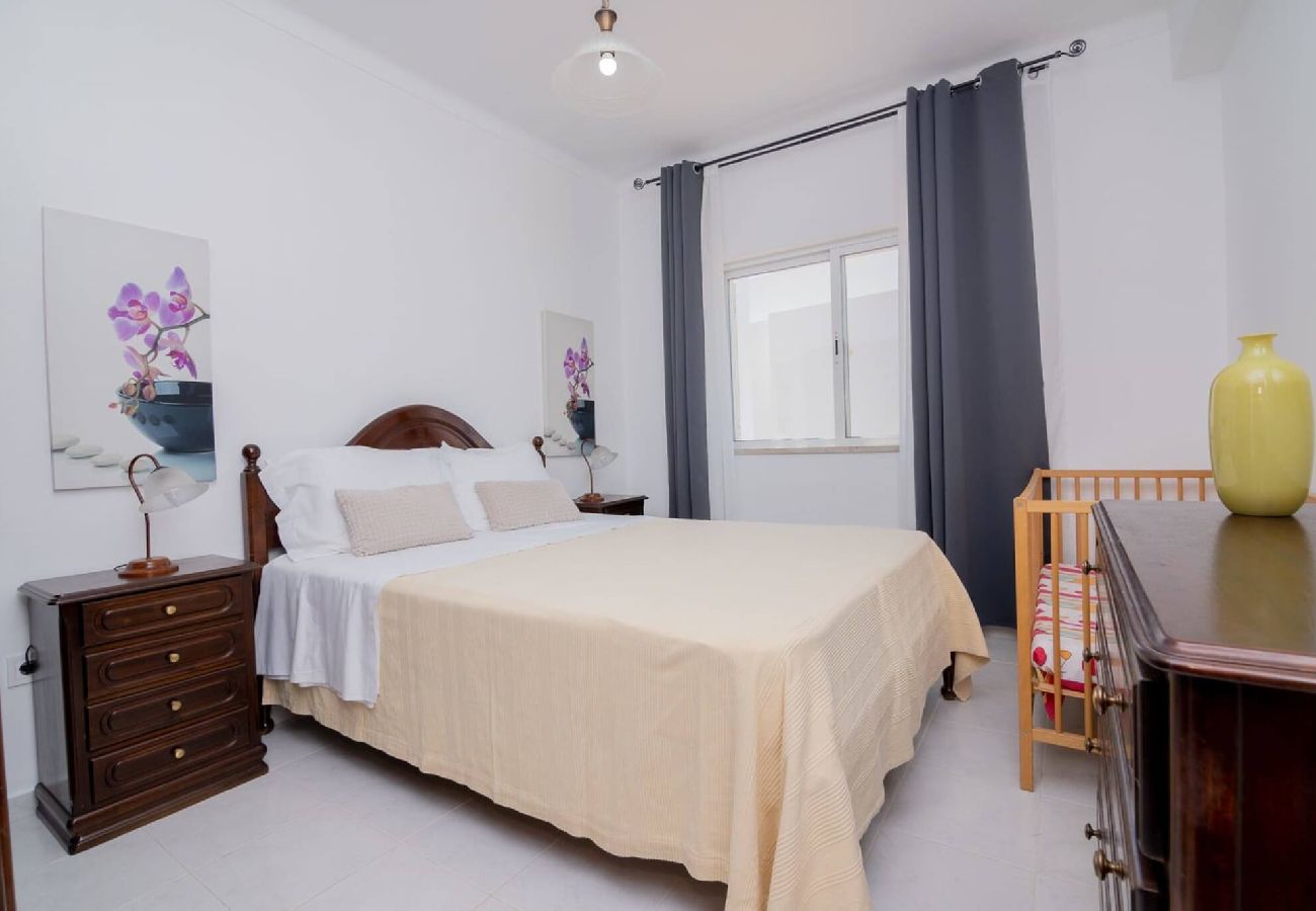 Apartment in Guia - Galé Tomas by Innkeeper 