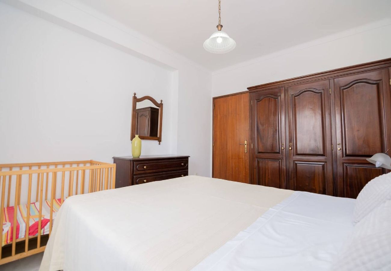 Apartment in Guia - Galé Tomas by Innkeeper 