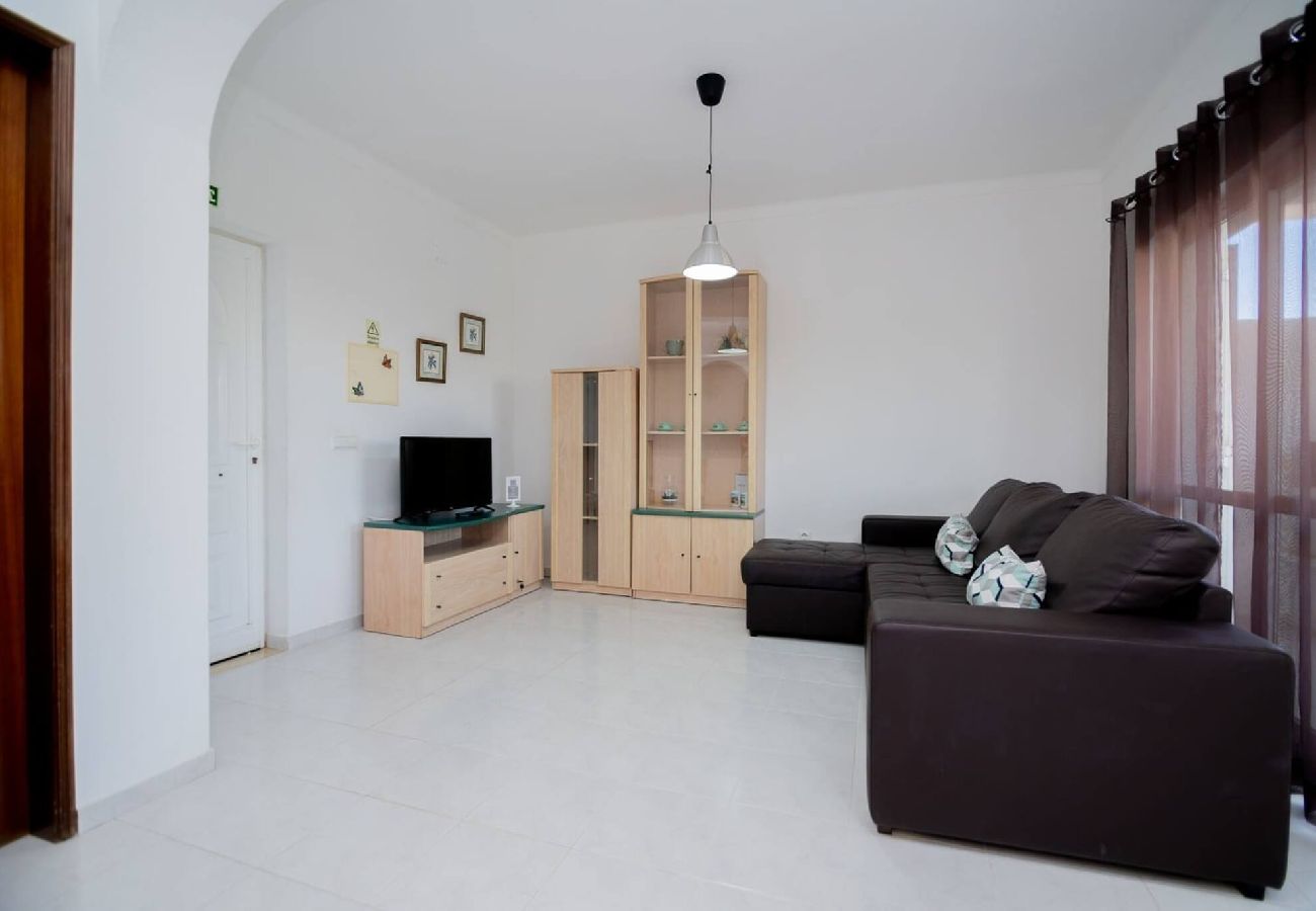 Apartment in Guia - Galé Tomas by Innkeeper 