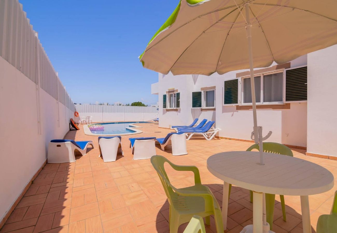 Apartment in Guia - Galé Tomas by Innkeeper 