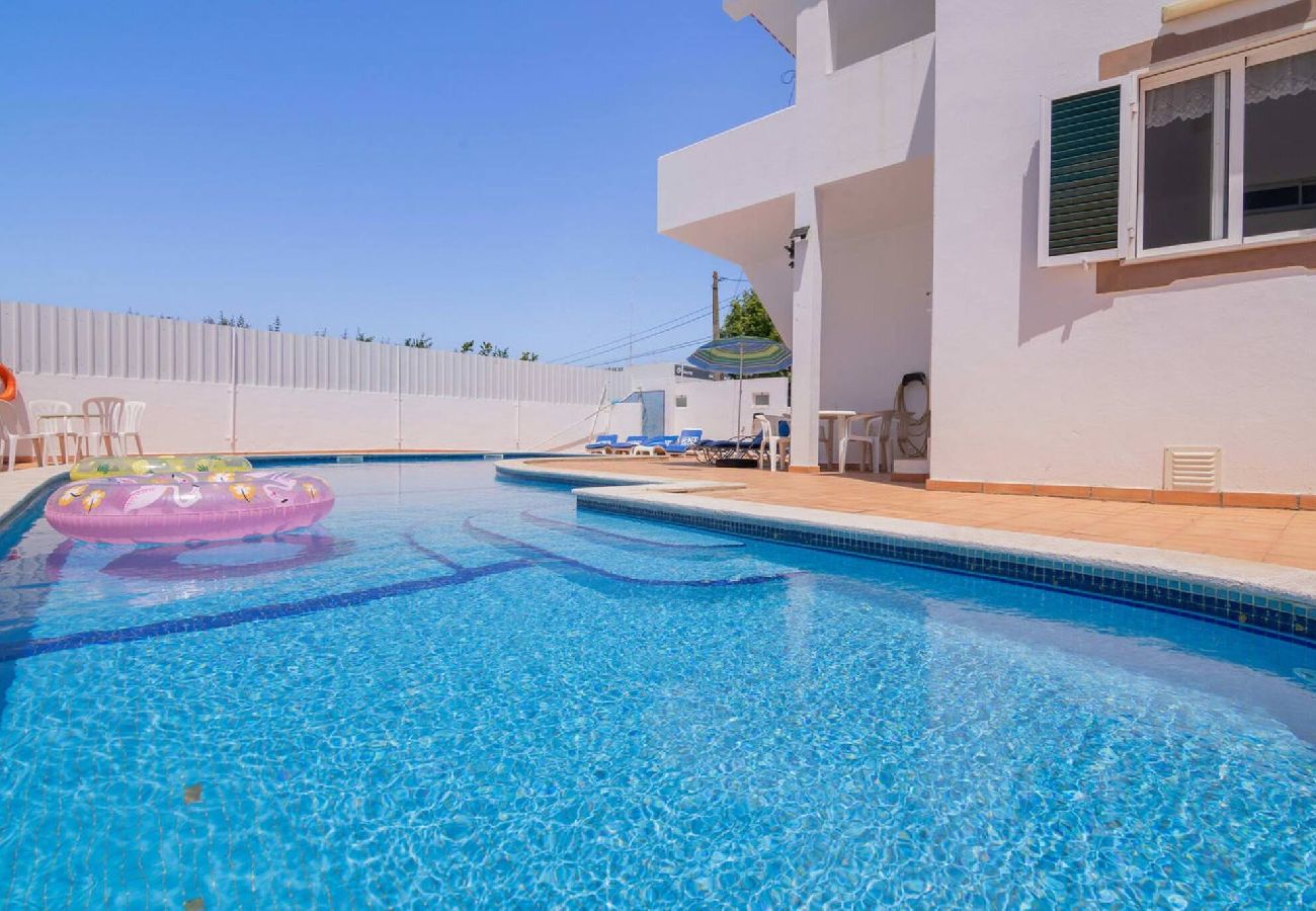Apartment in Guia - Galé Tomas by Innkeeper 
