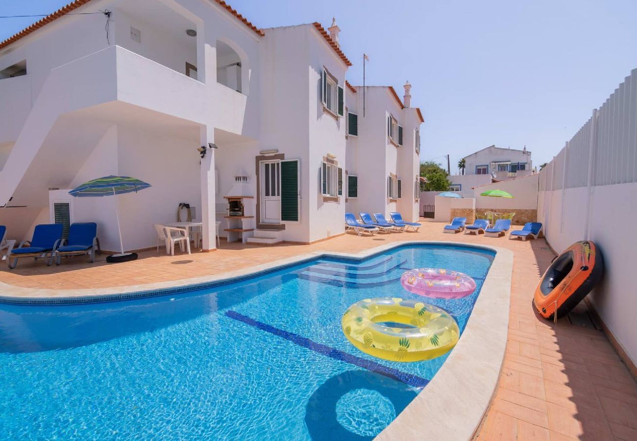 Apartment in Guia - Galé Tomas by Innkeeper 