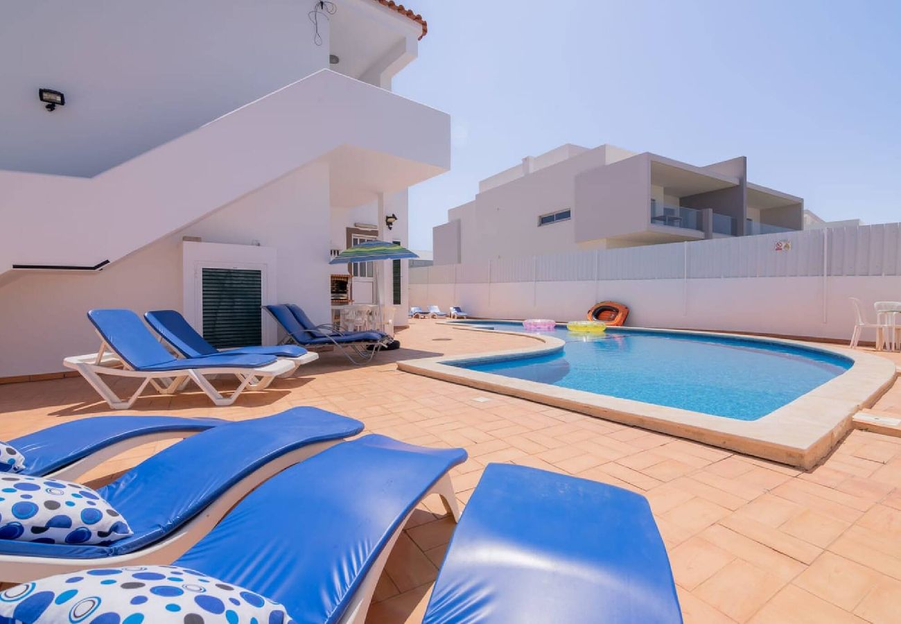 Apartment in Guia - Galé Tomas by Innkeeper 