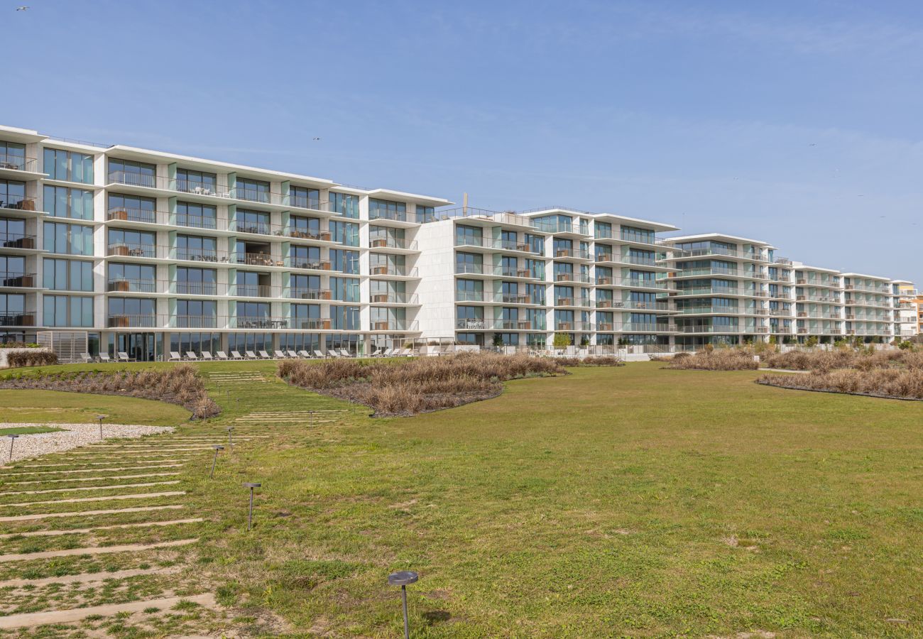 Apartment in Armação de Pêra - Coastal Bliss Apartment with Lagoon View