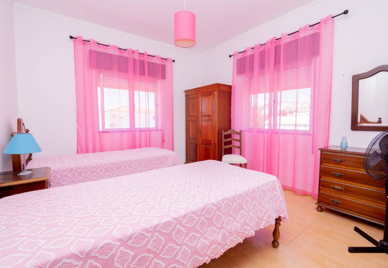 Apartment in Guia - Casinha VI by Innkeeper 