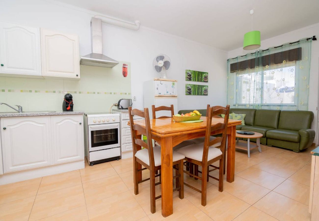 Apartment in Guia - Casinha VI by Innkeeper 