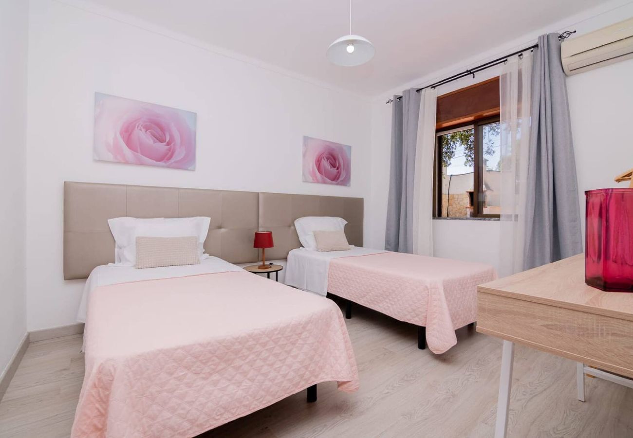Villa in Guia - Rosa dos Ventos
