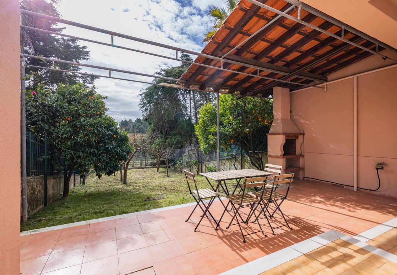 House in Óbidos - Hidden garden near the castle