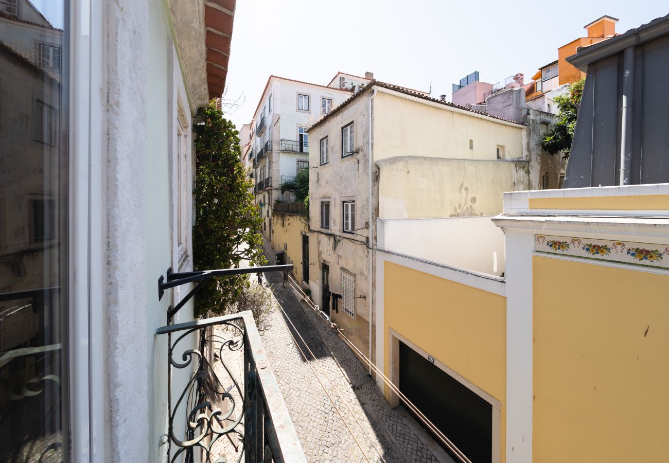 Apartment in Lisbon - Central Retreat III