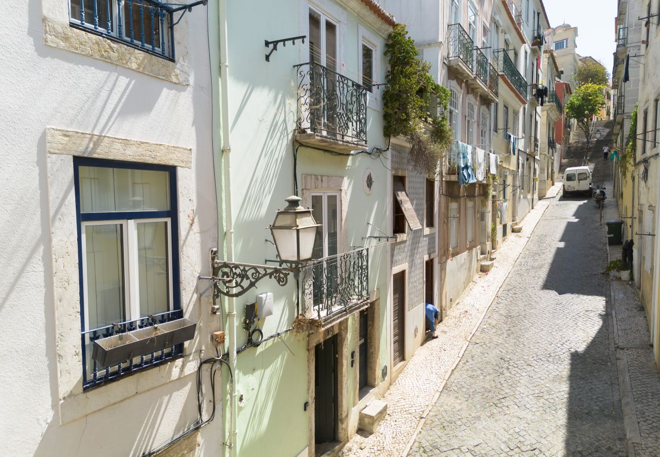Apartment in Lisbon - Central Retreat III