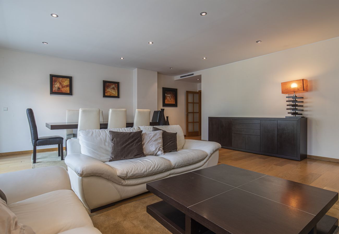 Apartment in Lisbon - 2 Bedroom Large Apartment by Innkeeper