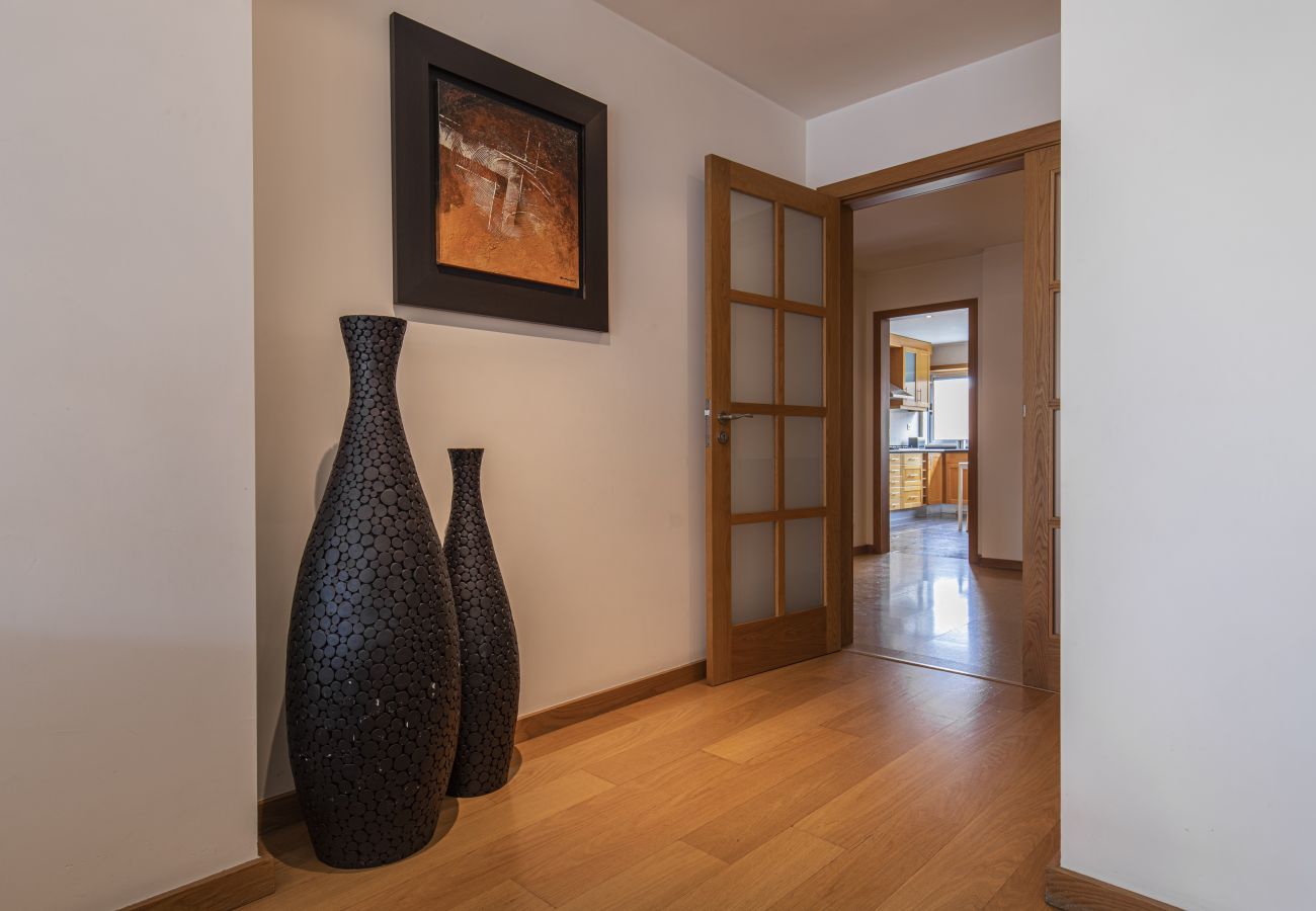 Apartment in Lisbon - 2 Bedroom Large Apartment by Innkeeper