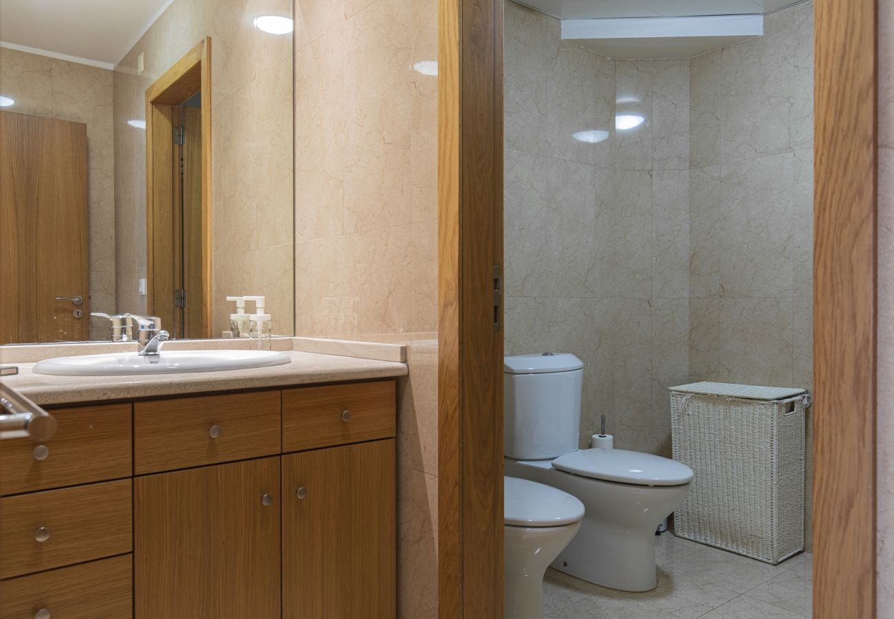 Apartment in Lisbon - 2 Bedroom Large Apartment by Innkeeper