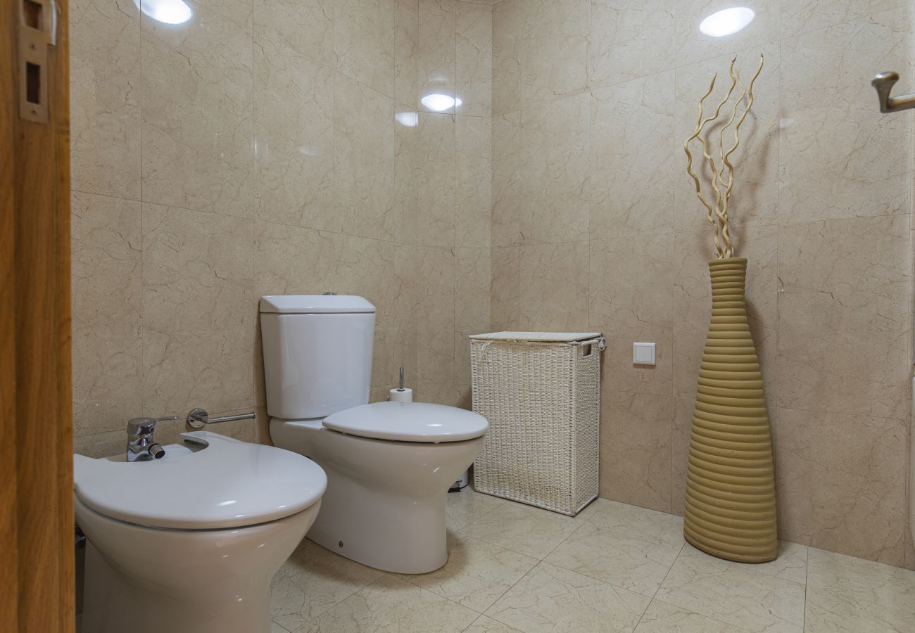 Apartment in Lisbon - 2 Bedroom Large Apartment by Innkeeper