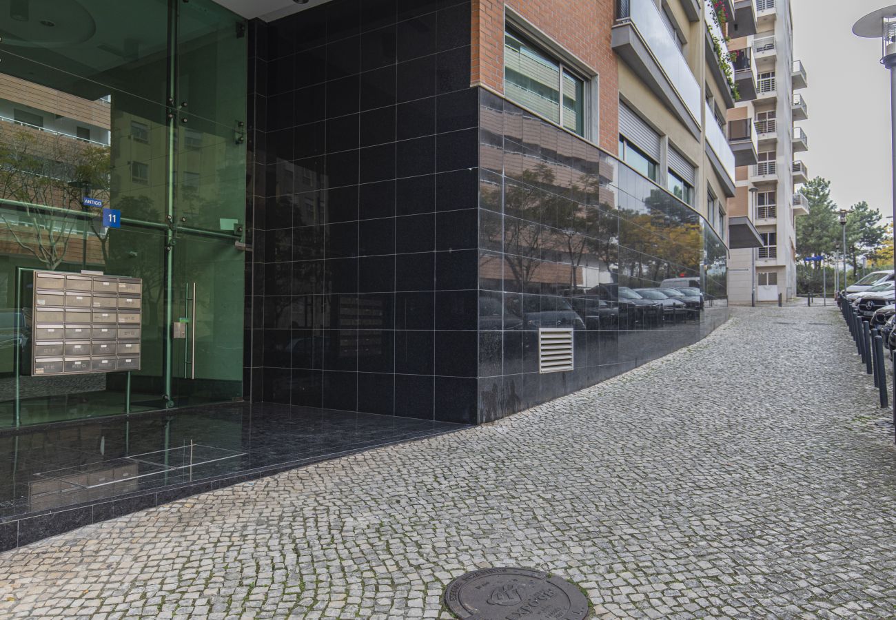 Apartment in Lisbon - 2 Bedroom Large Apartment by Innkeeper