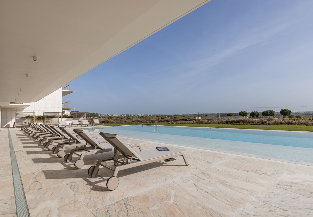 Apartment in Armação de Pêra - Bayline XVII by InnKeeper
