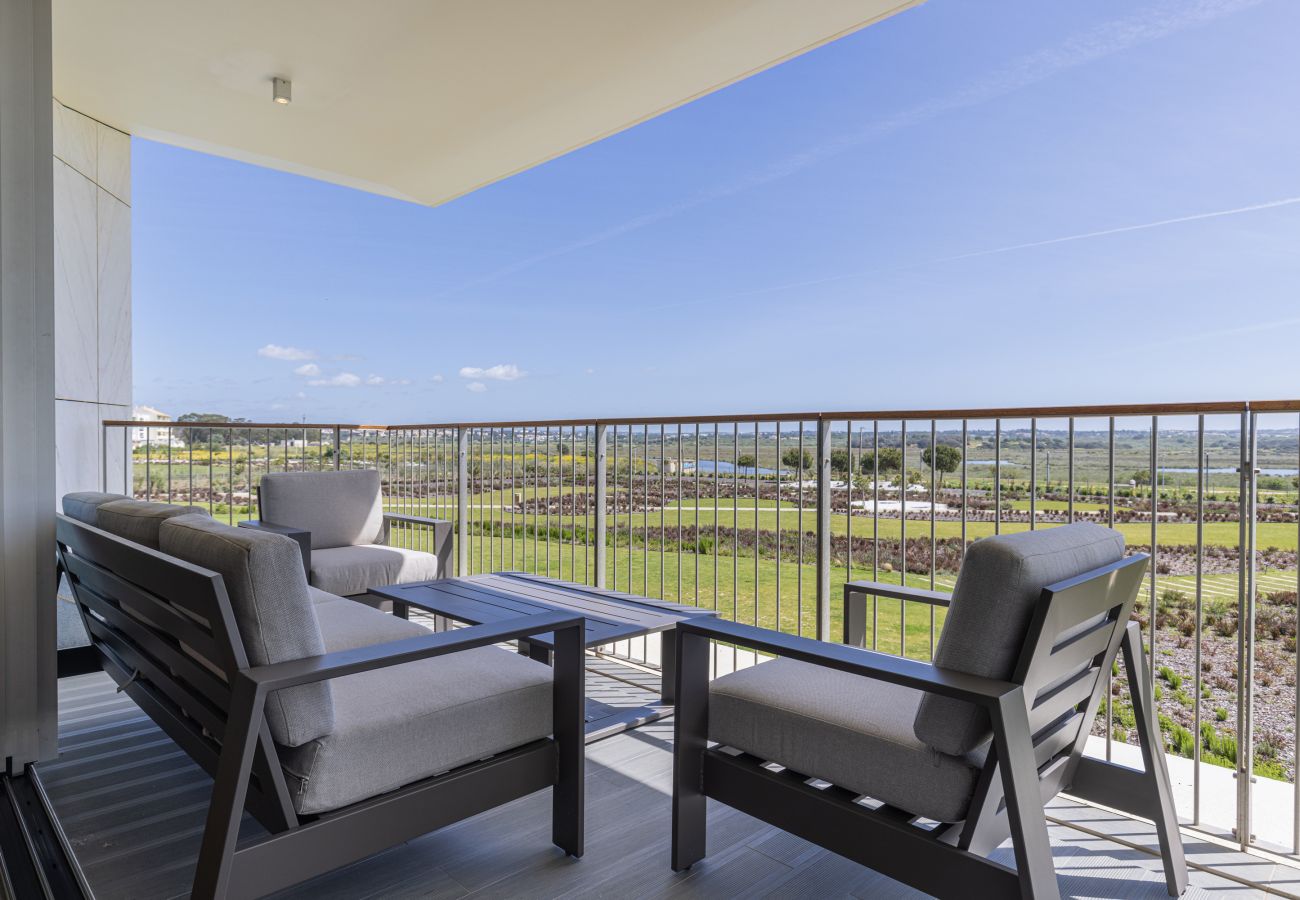 Apartment in Armação de Pêra - Bayline XVII by InnKeeper