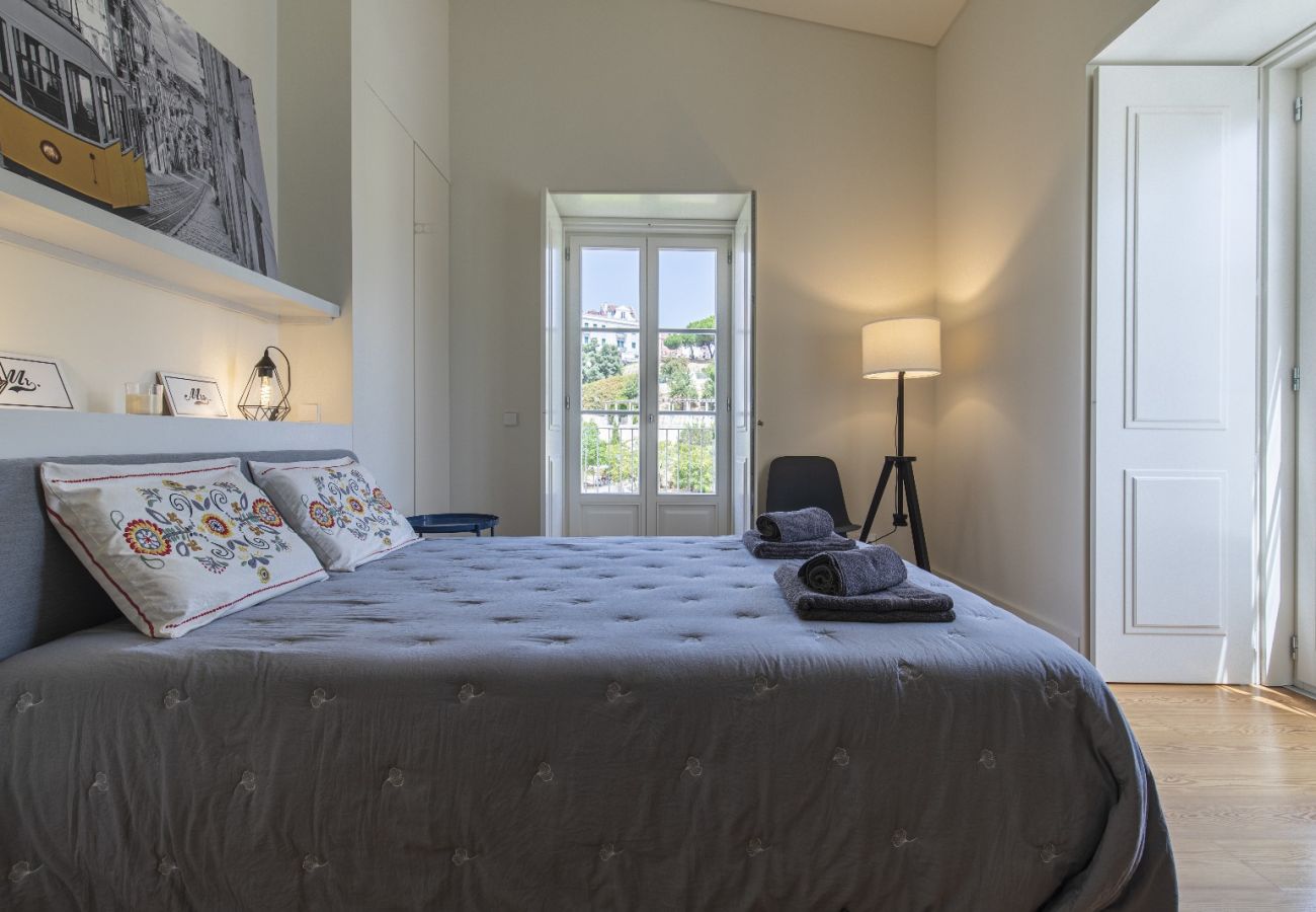 Apartment in Lisbon - Lagares 74 by Innkeeper