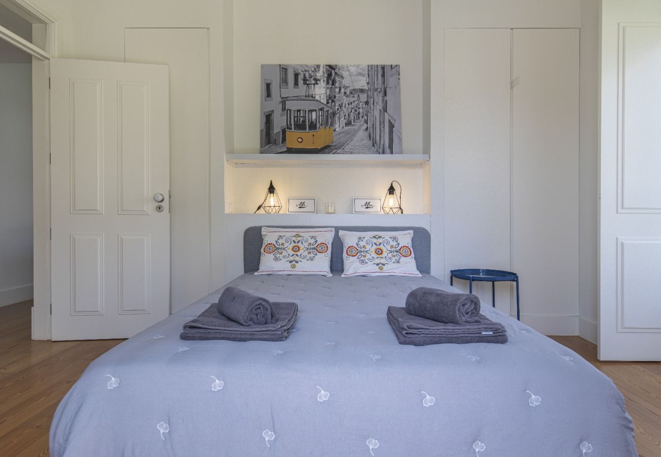 Apartment in Lisbon - Lagares 74 by Innkeeper