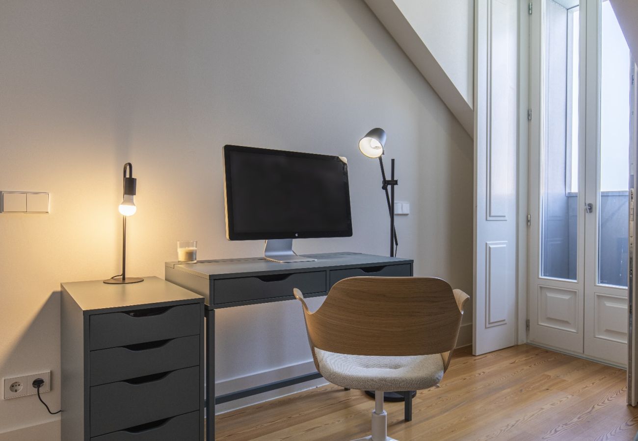 Apartment in Lisbon - Lagares 74 by Innkeeper