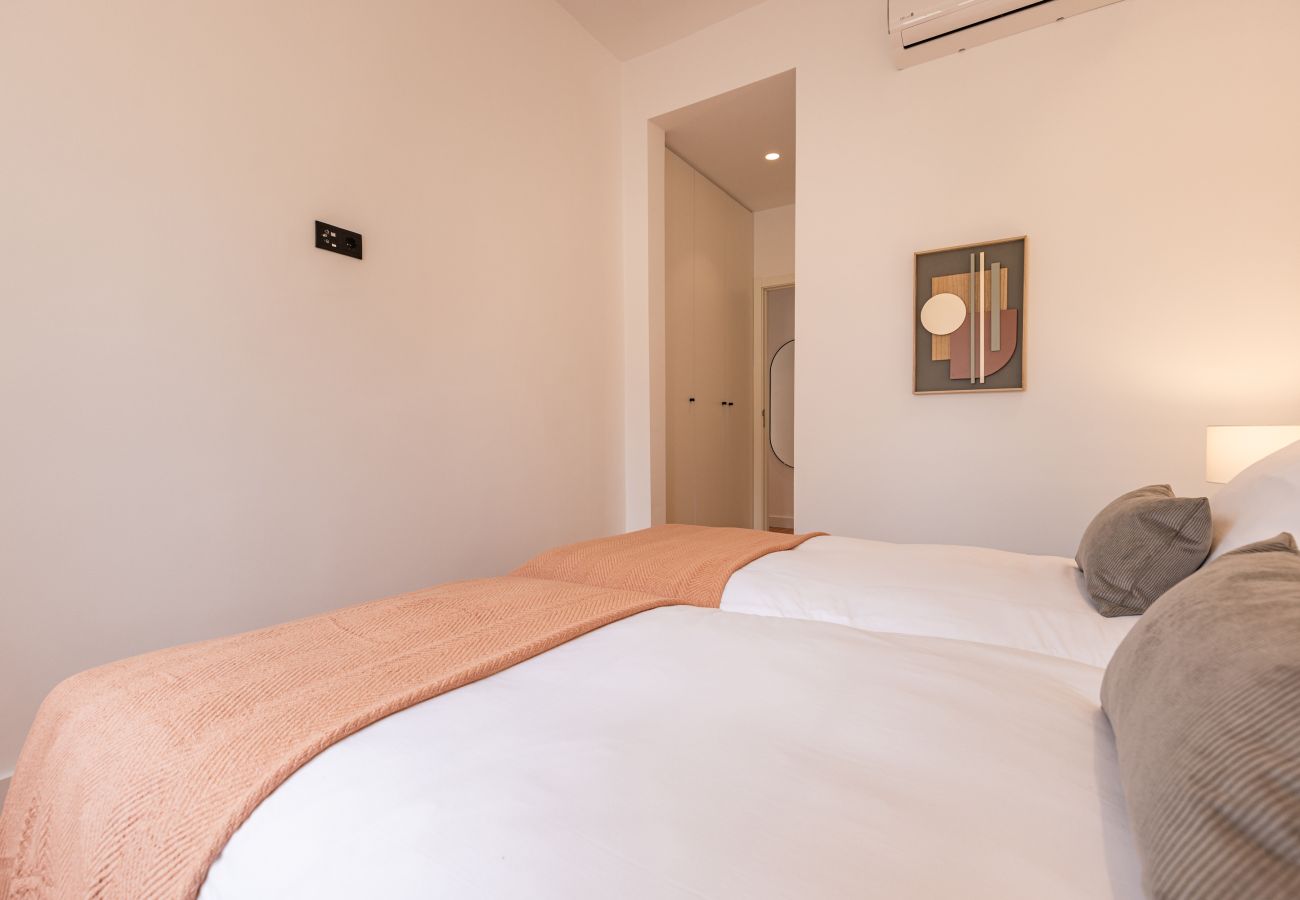 Apartment in Lisbon - City Bright Apartment by Innkeeper