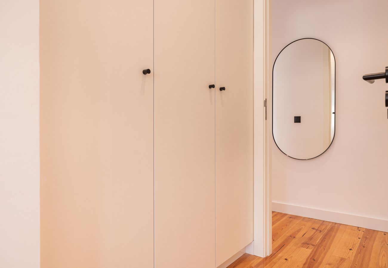 Apartment in Lisbon - City Bright Apartment by Innkeeper