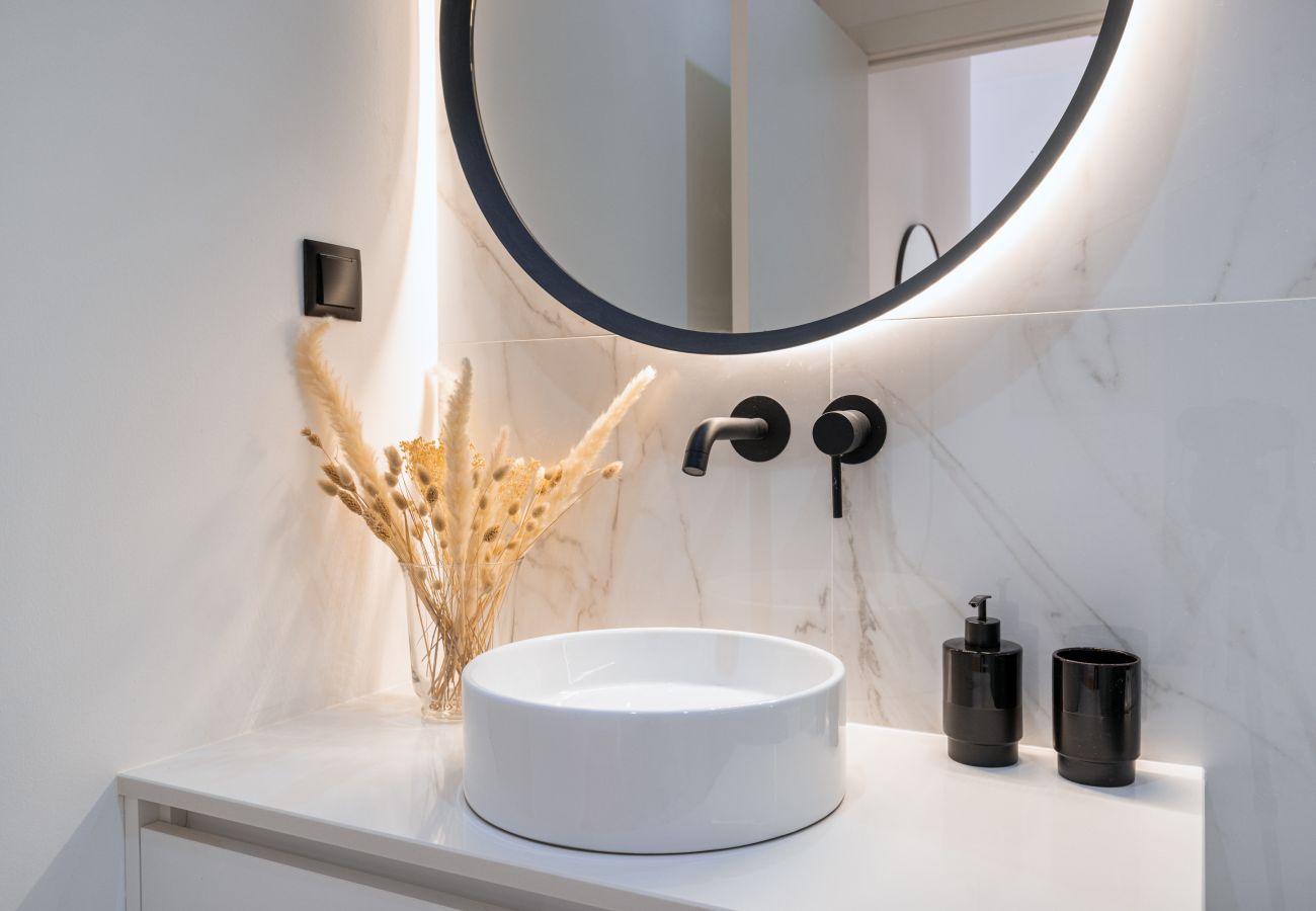 Apartment in Lisbon - City Bright Apartment by Innkeeper